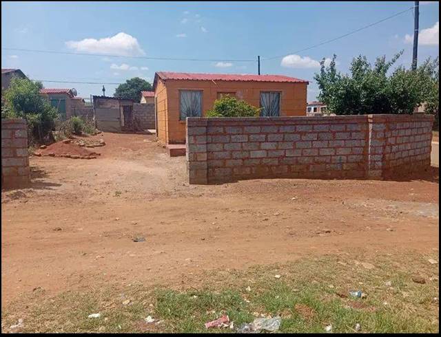 2 BEDROOM HOUSE FOR SALE IN KATLEHONG SOUTH